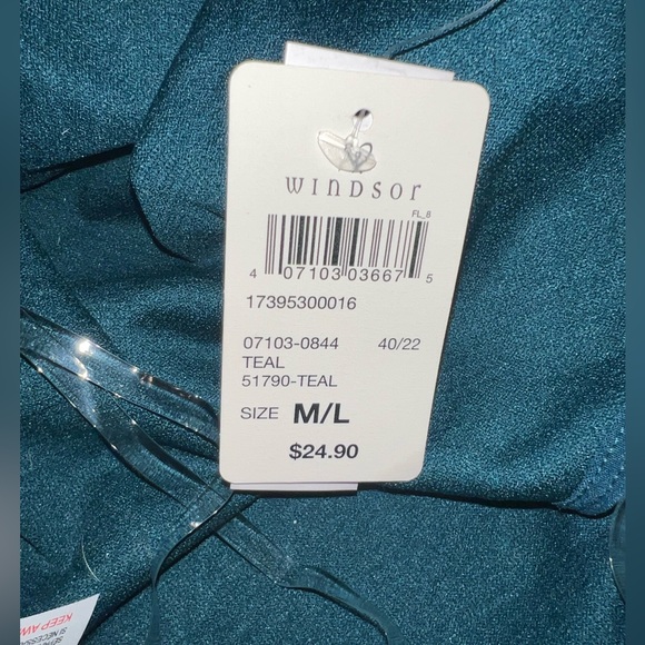 Teal halter bodysuit - Picture 4 of 5